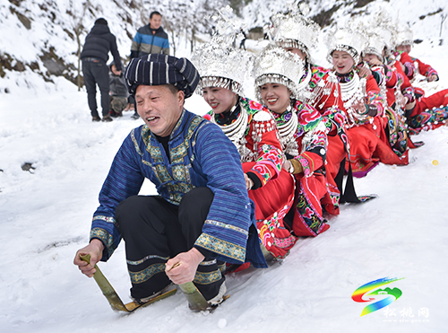 松桃：體驗(yàn)野外滑雪