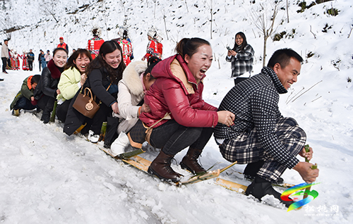 松桃：體驗(yàn)野外滑雪