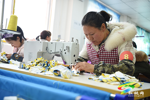 石梁鄉(xiāng)：打造鄉(xiāng)村振興微工廠 助100余婦女家門口就業(yè)