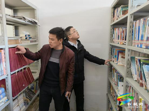 瓦溪鄉(xiāng)開展校園圖書館館藏圖書專項檢查