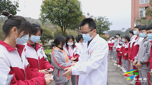 “送檢到校” 為高考學子打好健康第一關