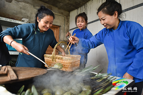 【網(wǎng)絡(luò)中國節(jié)·清明】松桃：春來“清明粑”飄香