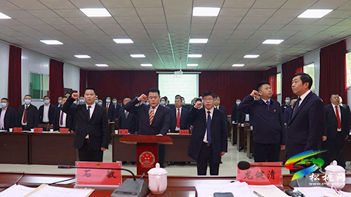 松桃苗族自治縣第十七屆人大常委會(huì)第二次會(huì)議召開