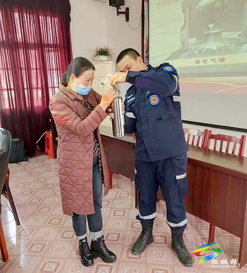 松桃老年大學(xué)組織開展消防安全培訓(xùn)