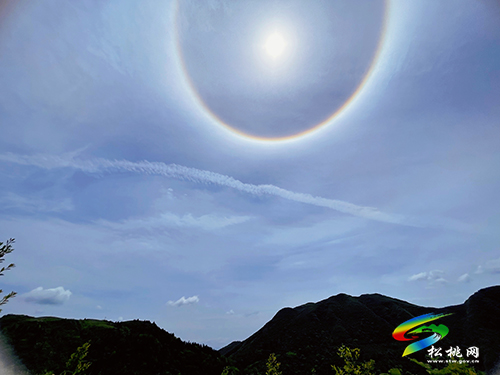 松桃上空出現(xiàn)“日暈”奇觀