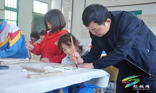 大山深處課后延時(shí)服務(wù)有“聲”有“色”——寨英鎮(zhèn)落滿完小綻放別樣精彩