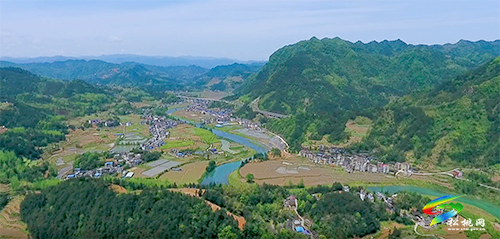 【沿著高速看變化⑪】妙隘鄉(xiāng):荒山變果園　百姓笑開顏