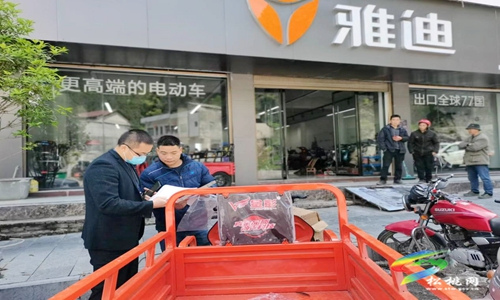 松桃市場(chǎng)監(jiān)督管理局開展摩托車、電動(dòng)自行車市場(chǎng)專項(xiàng)檢查