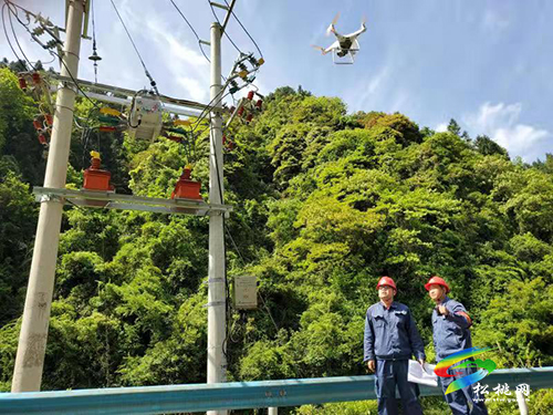 松桃供電局：“人巡+機(jī)巡”助力春檢