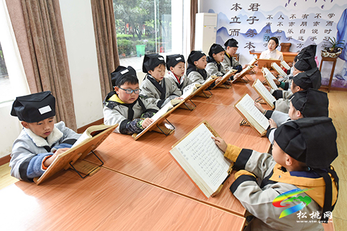 松桃：全民閱讀書香濃