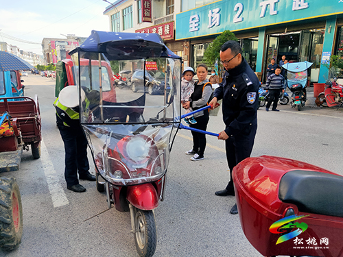 普覺鎮(zhèn)狠抓道路交通安全“打非治違”專項(xiàng)行動
