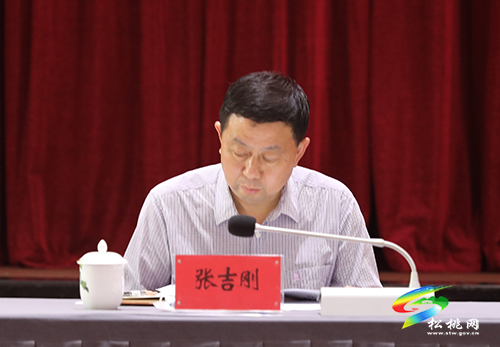2022年全市農(nóng)業(yè)機(jī)械化現(xiàn)場(chǎng)推進(jìn)會(huì)召開