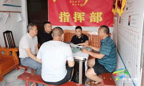 畜牧獸醫(yī)戰(zhàn)線上走出的“土專家” ——記松桃縣管專家姚振華
