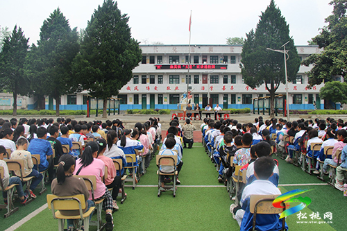 寨英鎮(zhèn)關(guān)工委組織“五老”宣講進(jìn)校園活動(dòng)