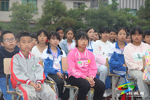 寨英鎮(zhèn)關(guān)工委組織“五老”宣講進(jìn)校園活動(dòng)