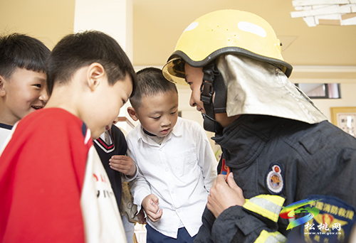【共守美好家園】松桃消防救援大隊到縣實驗幼兒園開展防災(zāi)減災(zāi)知識宣傳