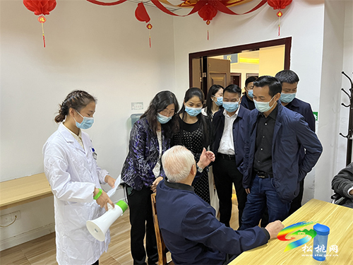 劉艷陽(yáng)率執(zhí)法檢查組到松桃開(kāi)展《貴州省養(yǎng)老服務(wù)條例》執(zhí)法檢查