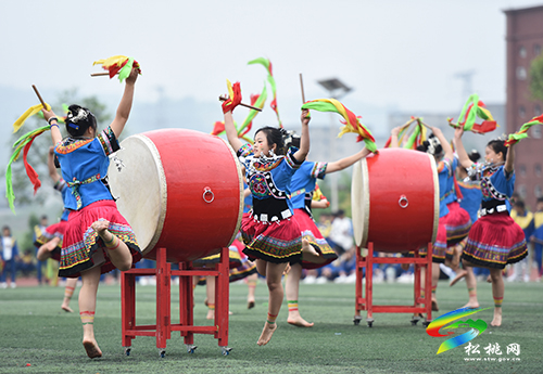 ​松桃：非遺花鼓進(jìn)校園