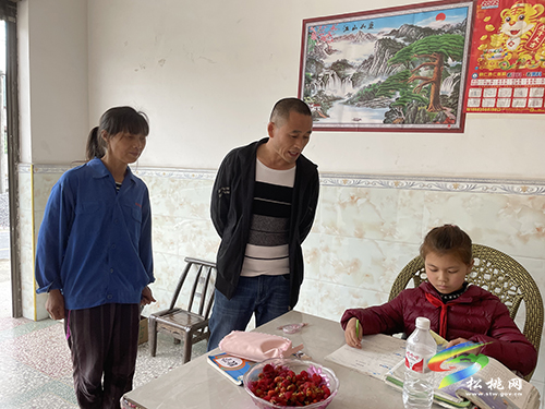 寨英鎮(zhèn)教育系統(tǒng)開展“家校手牽手、教育心連心”大走訪活動