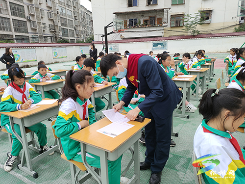 紙短情長(zhǎng) 書(shū)信傳情 ——松桃第三完小舉行“給父母的一封信”作文比賽頒獎(jiǎng)典禮