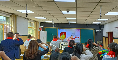 妙隘鄉(xiāng)完小開展少先隊輔導(dǎo)員培訓(xùn)