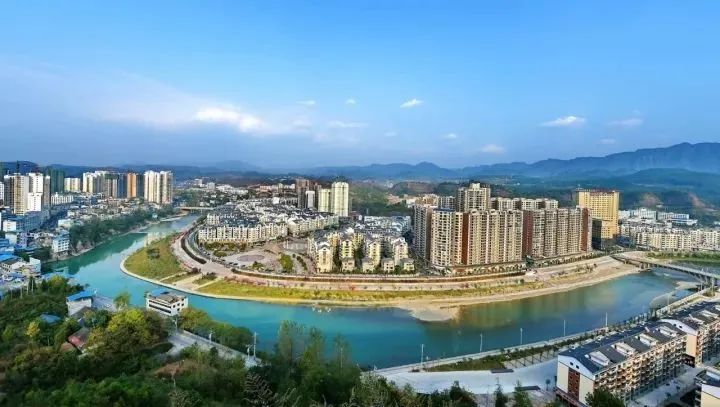 立足縣域特色 勇闖發(fā)展新路，高質(zhì)量譜寫多彩貴州現(xiàn)代化建設(shè)松桃精彩篇章