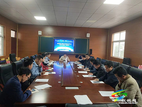 普覺鎮(zhèn)召開東莞教學(xué)資源應(yīng)用平臺(tái)和莞式慕課二級培訓(xùn)會(huì)