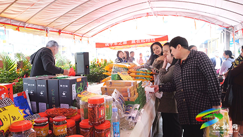 ​特色農(nóng)產(chǎn)品形象店開業(yè)　助力家鄉(xiāng)發(fā)展