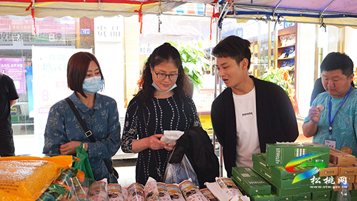​特色農(nóng)產(chǎn)品形象店開業(yè)　助力家鄉(xiāng)發(fā)展