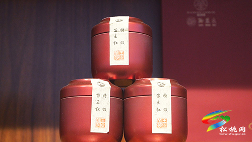 ​特色農(nóng)產(chǎn)品形象店開業(yè)　助力家鄉(xiāng)發(fā)展
