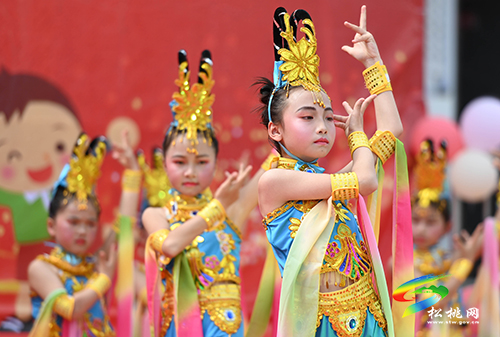 盤(pán)石鎮(zhèn)：多彩活動(dòng)迎“六一”