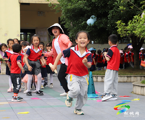 松桃第三幼兒園開展慶“六一”活動