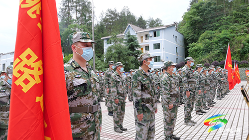松桃舉行2022年基干民兵集合點驗大會