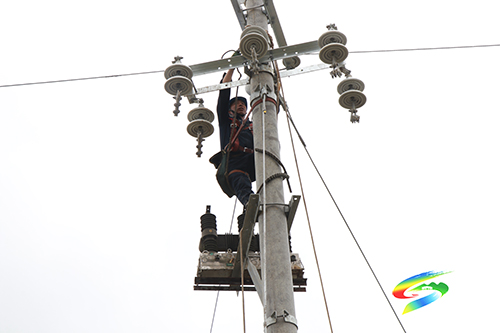 赴戰(zhàn)汛災(zāi)，供電在行動