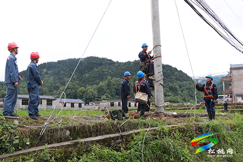赴戰(zhàn)汛災(zāi)，供電在行動