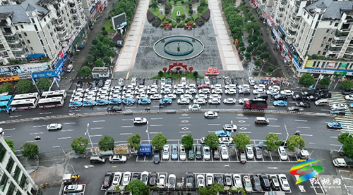 松桃：253輛“愛(ài)心送考車(chē)”整裝待發(fā)