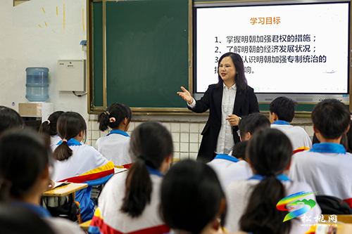 【松桃才俊展風采】碧血催桃李　丹心育新人——記縣管專家田俊蘭