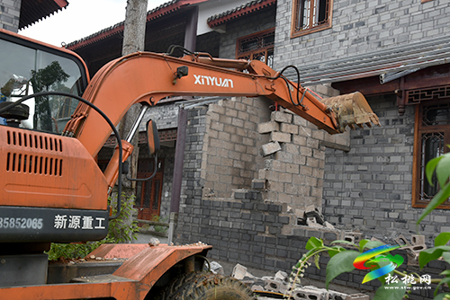 拆除違法建設(shè) 提升景區(qū)形象
