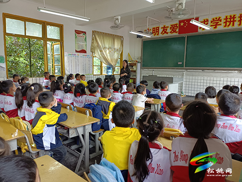 幼小銜接 我們?cè)谛袆?dòng)——寨英鎮(zhèn)完小與寨英幼兒園聯(lián)合開展幼小銜接活動(dòng)