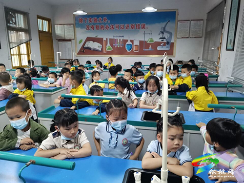 幼小銜接 我們?cè)谛袆?dòng)——寨英鎮(zhèn)完小與寨英幼兒園聯(lián)合開展幼小銜接活動(dòng)