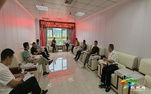 瑞安市致富鴿業(yè)有限公司周璋輝一行來松桃考察