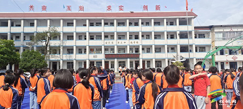 盤信鎮(zhèn)民族完小開展防毒禁毒宣傳教育活動(dòng)