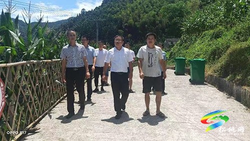 萬(wàn)釬有到孟溪金瑞白石溪錳礦企業(yè)督導(dǎo)礦山安全生產(chǎn)、環(huán)保問(wèn)題整改等工作