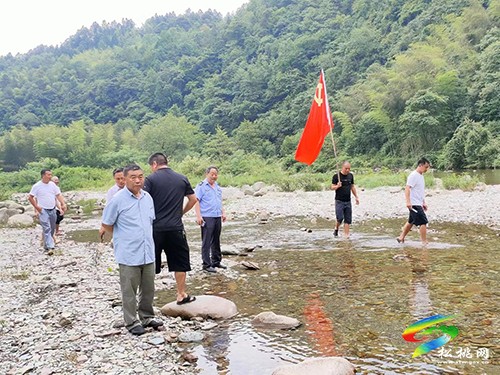松桃市場(chǎng)監(jiān)督管理局聯(lián)合多部門開展“長(zhǎng)江禁漁”專項(xiàng)整治行動(dòng)