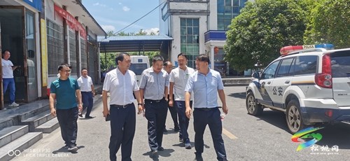 縣人大常委會(huì)調(diào)研基層司法所工作情況