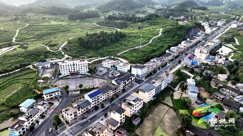 黃板鎮(zhèn)：“三措并舉”　助推鄉(xiāng)村振興