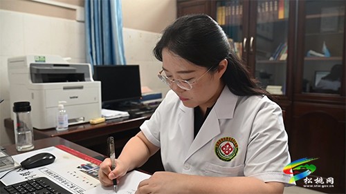 【莞銅協(xié)作】李潔：毫火針療法 新技術惠民生