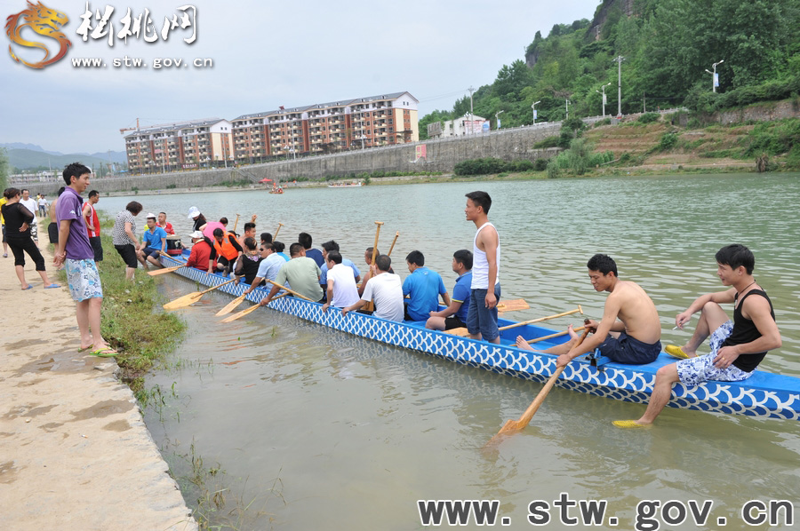 54支隊積極備戰(zhàn)2014端午龍舟賽