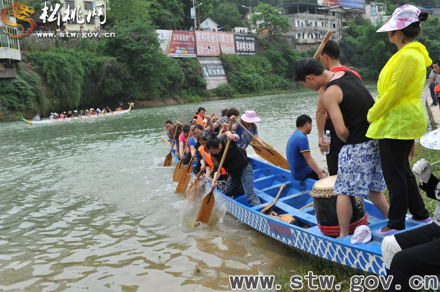 54支隊(duì)積極備戰(zhàn)2014端午龍舟賽