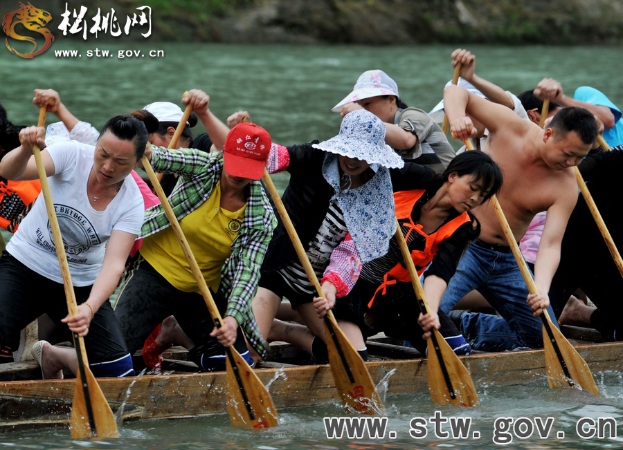 54支隊(duì)積極備戰(zhàn)2014端午龍舟賽